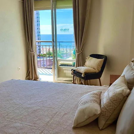 By The Beach, Sea View Apartment *