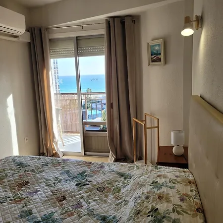アパート By The Beach, Sea View カルプ